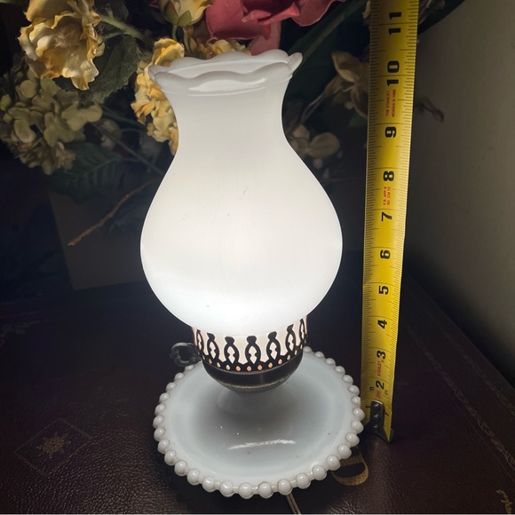 Vintage Milk Glass Lamps Yellow Roses Handpainted Ruffled Hobnail - Picture 7 of 11